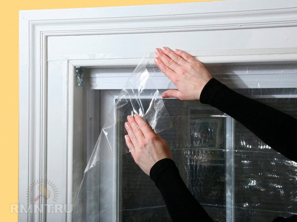 





Простые способы теплоизоляции окна



